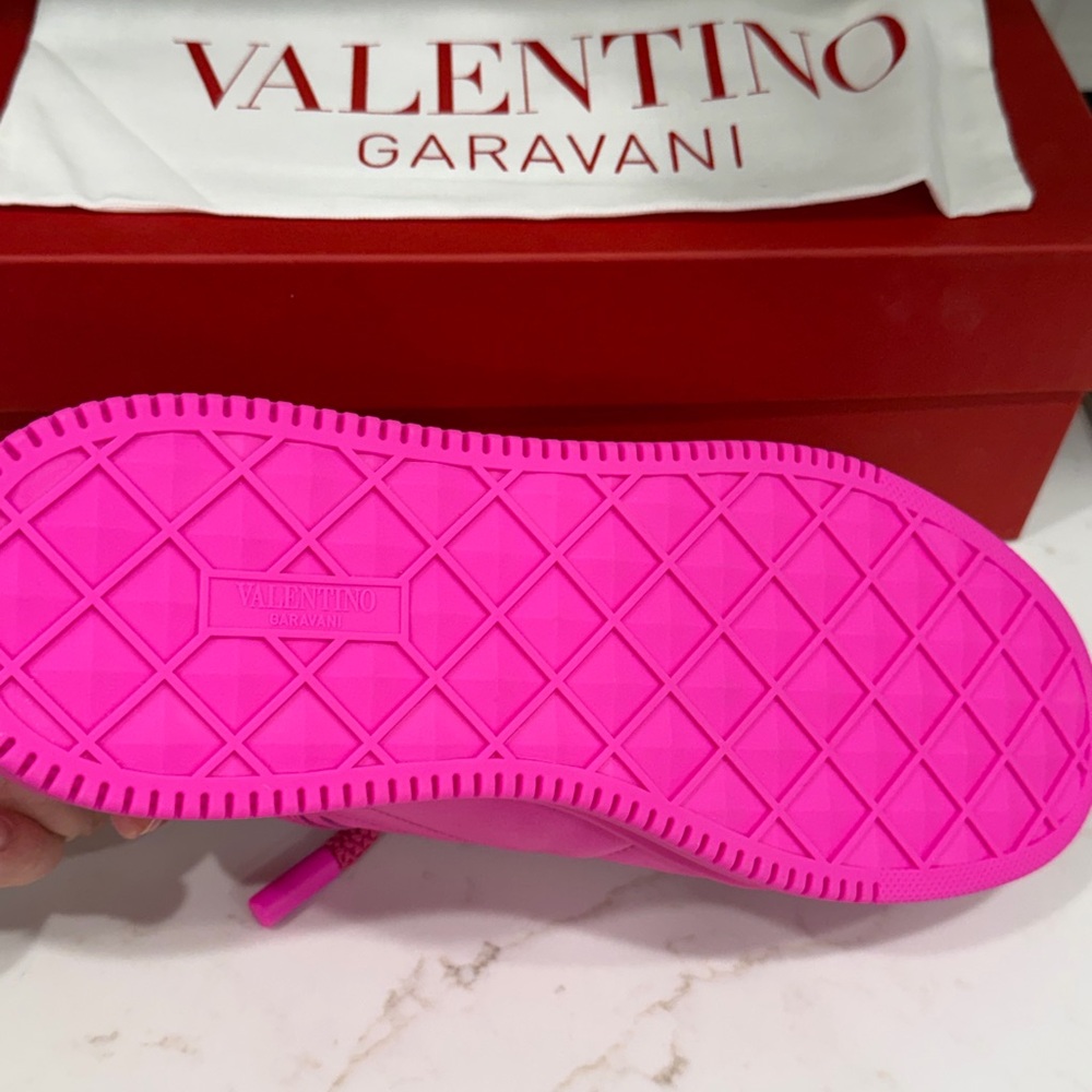 Valentino Garavani Bold Pink Sneakers - Picture 4 of 7
